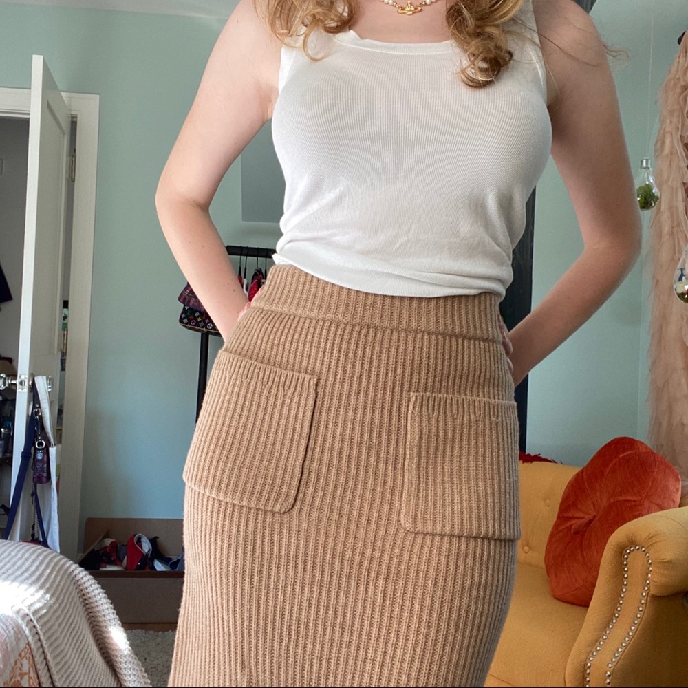 Knit, tan skirt